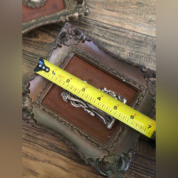 2 Vintage Gold Tone Ornate Frames Miniature, Cameo Angel Cherub Figure Victorian - Picture 6 of 7